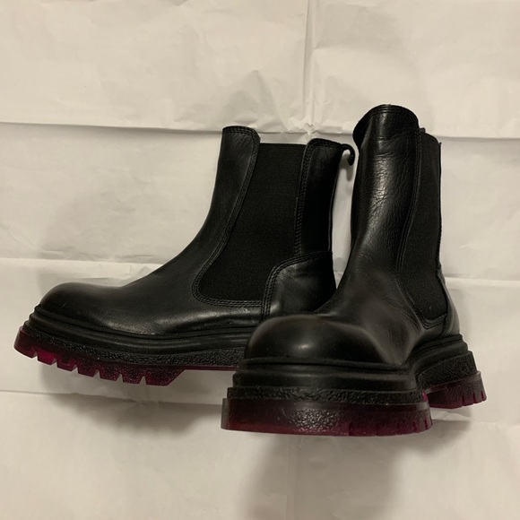 NWT Steve Madden Klyde chelsea boot Sz 7 - Picture 3 of 7